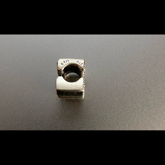 New Sparkling Aquarius Zodiac Charm - Picture 2 of 3